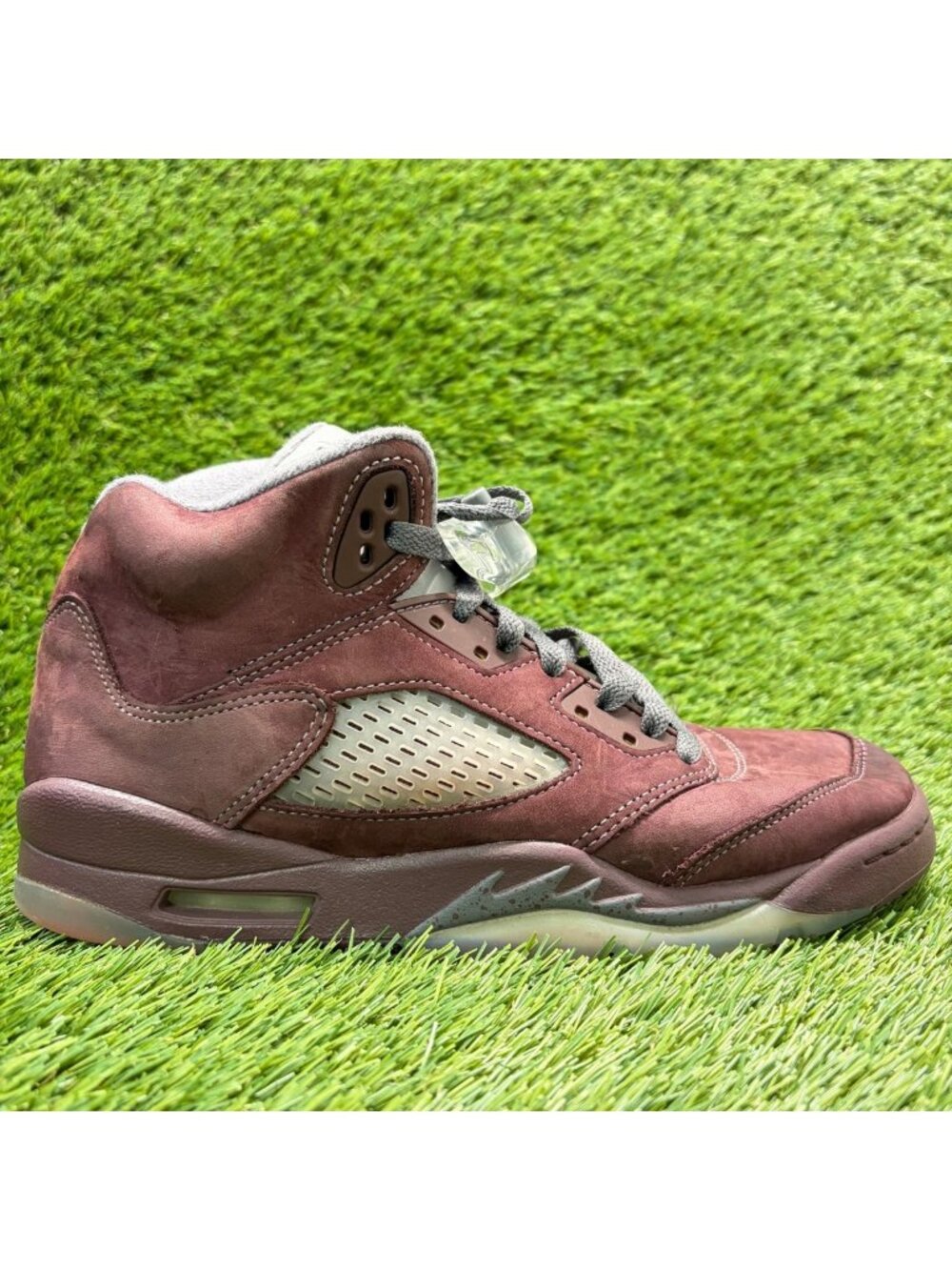 Nike Air Jordan 5 Retro SE Boys Size 6.5Y Burgundy Basketball Shoes Sneakers